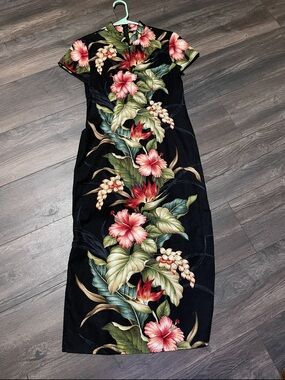 Iolani Brand Hawaiian Tropical Aloha floral Maxi Dress, Size small.